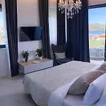 Amazing In Seget Vranjica Tatil Evi Trogir
