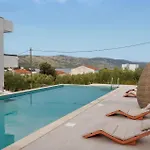 Amazing In Seget Vranjica Tatil Evi Trogir
