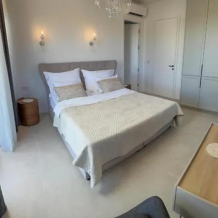 Pet Friendly In Seget Vranjica Semesterbostad