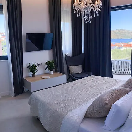 Pet Friendly In Seget Vranjica Semesterbostad Trogir